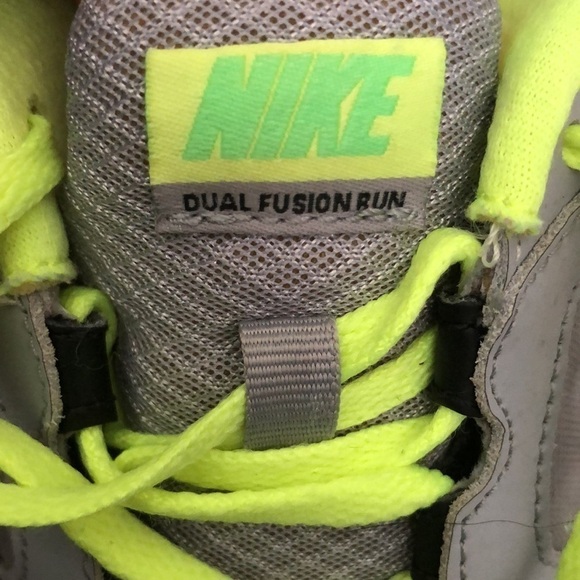 Nike Dual Fusion Running Shoes - Picture 10 of 15